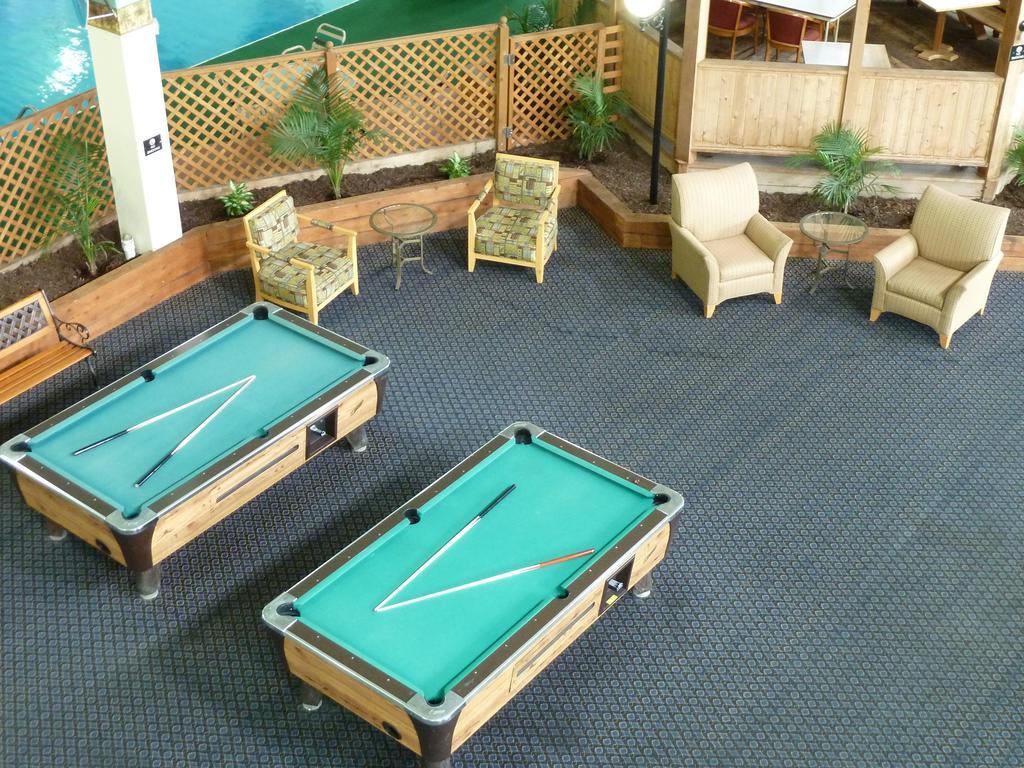 Katahdin Inn & Suites Millinocket Экстерьер фото